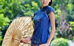 再把腿X开一点就可以吃到扇贝了